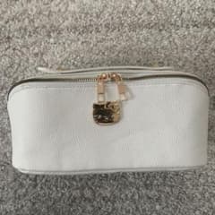 ハローキティ ラグジュアリーバニティポーチ メイクポーチ 化粧ポーチ バッグ　白