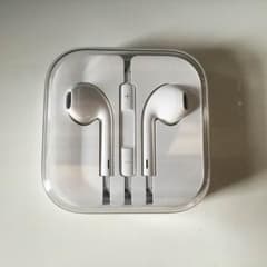 iPhone 純正イヤホン 新品未開封のサムネイル