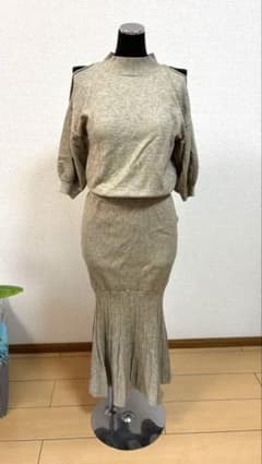 MURUA ニットセットアップ ベージュ Fのサムネイル