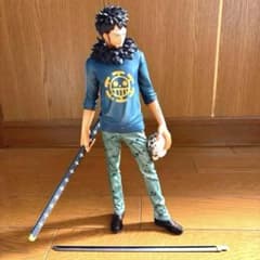 【夏休み限定値引き】ONEPIECE トラファルガー・ロー フィギュアのサムネイル