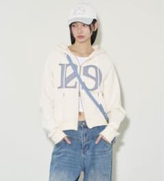 ILLIGO ロゴパッチフルジップパーカー フーディー クリーム - メルカリ