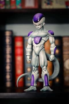 ドラゴンボールFriezaフリーザ フィギュア 紫と白 - メルカリ