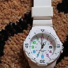 CASIO 腕時計 白のサムネイル