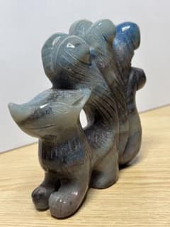 【天然石】幻想ブルー✨トロレアイト九尾の狐 彫刻置物506gのサムネイル