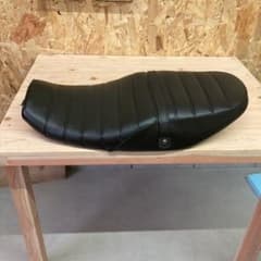 ゼファー1100 タックロールシート 純正ベースのサムネイル