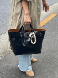 2WAYトートバッグ DAZAIコラボ BEARDSLEY 新品未使用 ブラック 《DAZAIコラボ 2WAYトートBAG 【新品/完売品】ビアズリー - BEARDSLEY バッグ