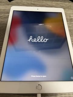 iPad(第6世代)本体　9.7インチ　Wi-Fiモデル　32GBのサムネイル