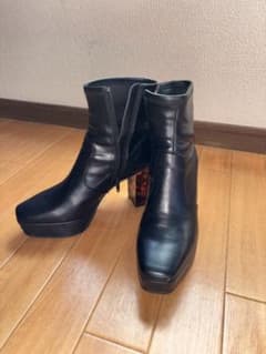 ブラックレザーブーツ 高ヒール ジッパー付きのサムネイル