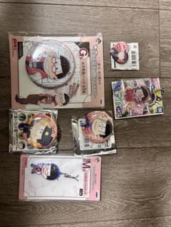 おそ松さん グッズセット 缶バッジ ラバーストラップのサムネイル
