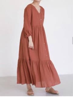 SLOBE IENAコットンボイルVネックティアードワンピースのサムネイル