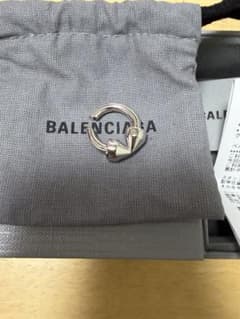 即完売 Balenciaga バレンシアガ イヤーカフ 100%国内正規品 - メルカリ