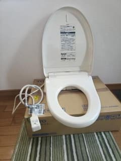 TOTO ウォシュレット TCF8CF55 中古リモコン付き 自動開閉 ＃SCのサムネイル