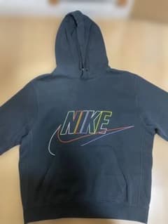 早い者勝ち！Nike カラフルロゴ フード付きパーカー