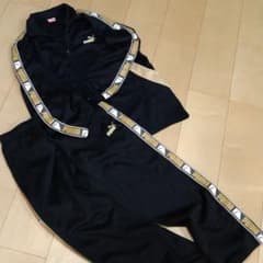 お値下げ中!PUMAジャージ上下セットのサムネイル