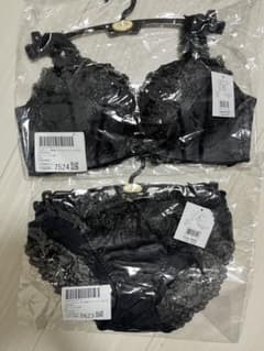 新品未使用品　tutuanna 上下セット　D70のサムネイル