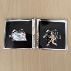 SHINee WORLD VIII ランダムピンバッジ 2種セット④のサムネイル
