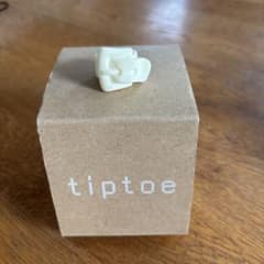 e.m / tiptoe（ティップトウ） 樹脂リング（刻印あり）／箱付きのサムネイル