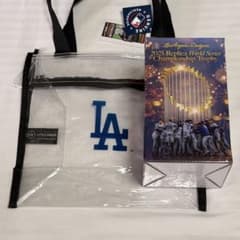 ドジャース 記念トロフィーレプリカ ビニールバッグ ドジャース 記念トロフィーレプリカ ビニールバッグ - メルカリ