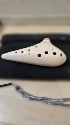 NIGHT A♭ オカリナ 陶器製 クリーム色 NIGHT A♭ オカリナ 陶器製 クリーム色 - メルカリ