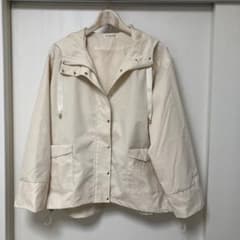 アクシーズ　マウンテンパーカーのサムネイル