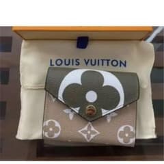 LOUISVUITTON 三つ折り　財布のサムネイル