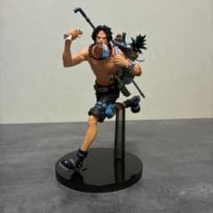 ワンピース ポートガス・D・エース フィギュア 箱無しのサムネイル