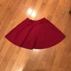 ワインレッドのミニフレアスカートのサムネイル