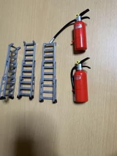 GACHA SHOBO ミニチュア 消火器 梯子 セットのサムネイル
