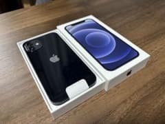 Apple iPhone 12 128GB ブラック 箱付きのサムネイル