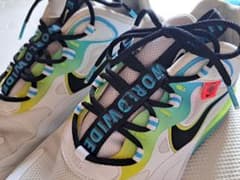 NIKE AIR MAX 270 REACT WORLDWIDE ナイキのサムネイル