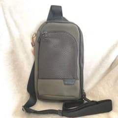 美品⭐︎TUMI ボディバッグ ⭐︎オリーブグリーン⭐︎ハリソン⭐︎6602035 美品⭐︎TUMI ボディバッグ ⭐︎オリーブグリーン⭐︎ハリソン