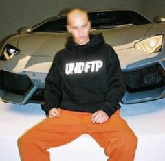 FTP × UNDEFEATED M パーカー BLACKのサムネイル