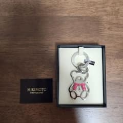 【MIKIMOTO】クマデザイン パール付きキーホルダーのサムネイル