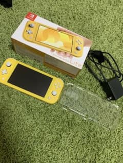 Nintendo Switch NINTENDO SWITCH LITE イエ…のサムネイル
