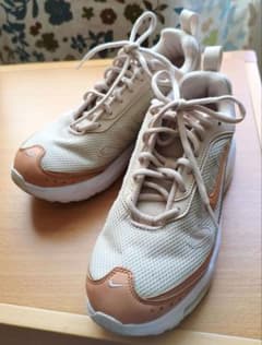 Nike Air Max ナイキ エアマックス　ベージュ/オレンジ スニーカーのサムネイル