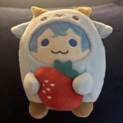 いちごを持った水色のぬいぐるみのサムネイル