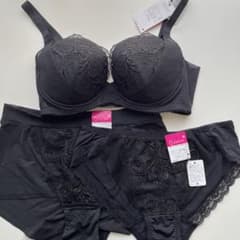Wacoal Lucest ブラジャー ショーツ 3点セットのサムネイル