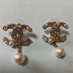 CHANEL ノベルティーパールピアス ヴィンテージのサムネイル