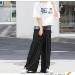 新品タグつきコカプリーツパンツのサムネイル