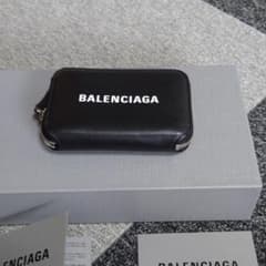 バレンシアガ ミニウォレット カードケースのサムネイル