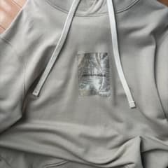ARMANI EXCHANGE パーカー ベージュ Mサイズのサムネイル