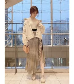 プリーツラップスカショーパン　SNIDELのサムネイル