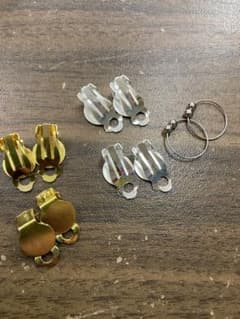 イヤリング用金具のサムネイル