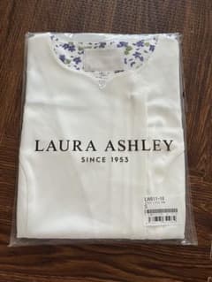 LAURA ASHLEY ナース服 上下まとめ売り miu miuさん専用 - メルカリ