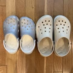 【中古品】正規Crocs サンダル グリッター (C13)アイボリー(J3)各1のサムネイル