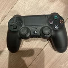 PS4 純正 コントローラーのサムネイル