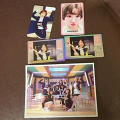 twice  輸入盤　4thミニアルバム　封入トレカなどのサムネイル