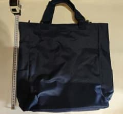 【新品】ネイビー トートバッグ シンプル 無地　ポケット複数 A4 ファスナー付のサムネイル