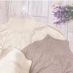 リアル店舗限定ニットのサムネイル
