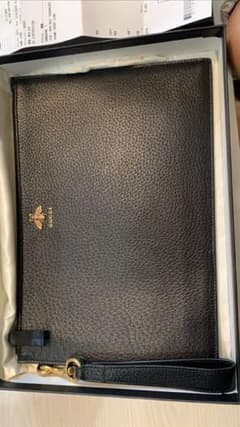 GUCCI クラッチバッグ　beeのサムネイル